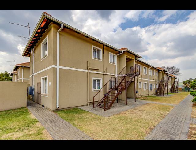 2 BEDROOM APARTMENT FOR SALE IN COMET